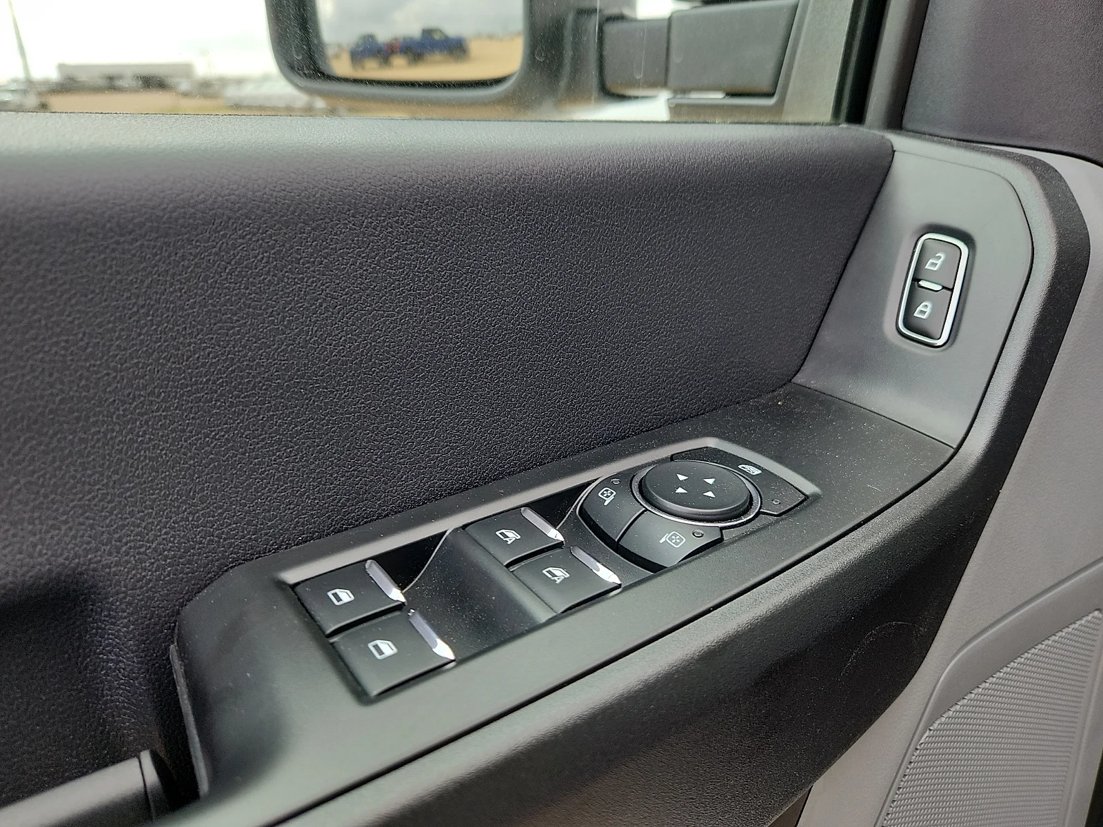 New 2026 Oxford White Ford F-250® XL image 15