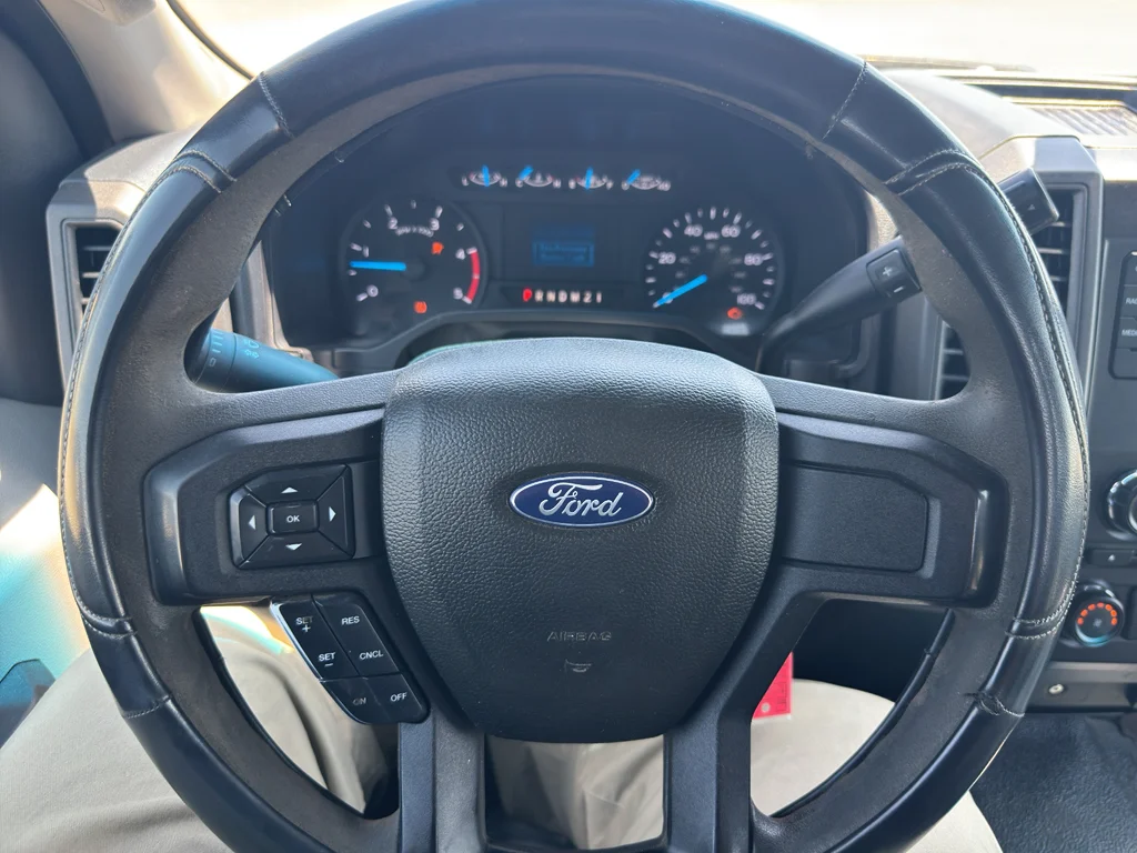Used 2017 Shadow Black Ford XL image 31