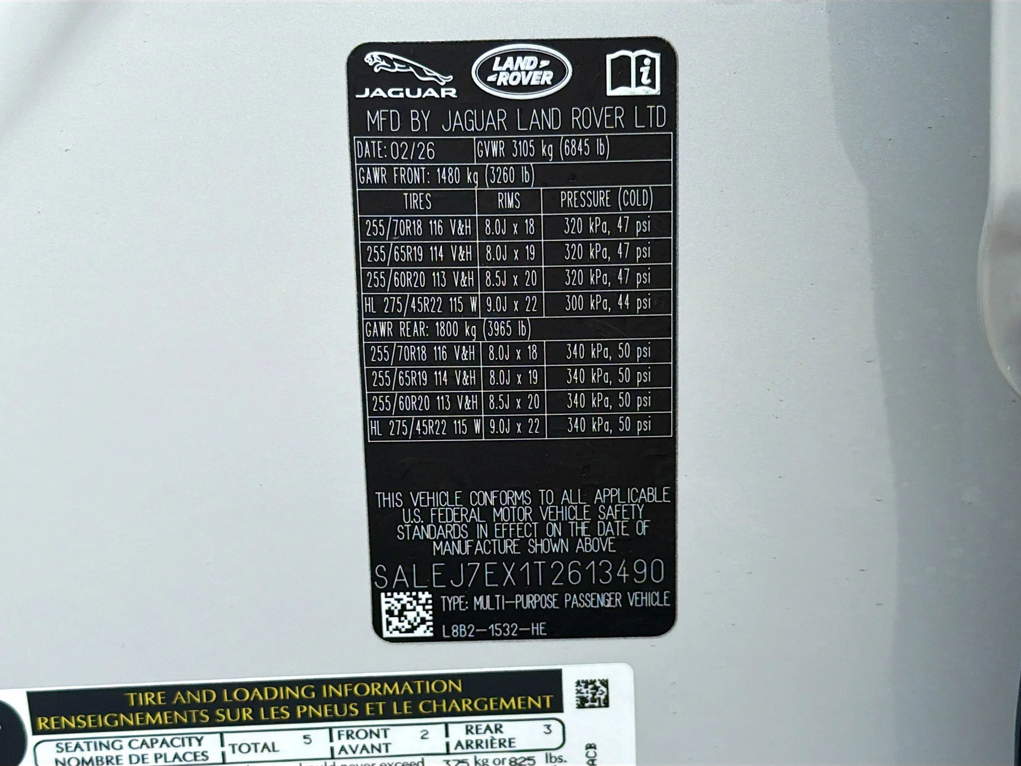 New 2026 Borasco Grey Metallic Land Rover S image 42