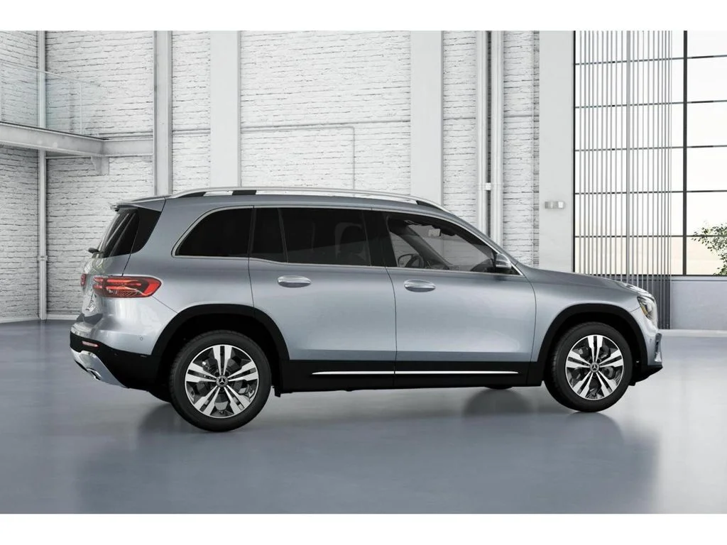 Used 2026 Silver Mercedes-Benz GLB 250 image 18
