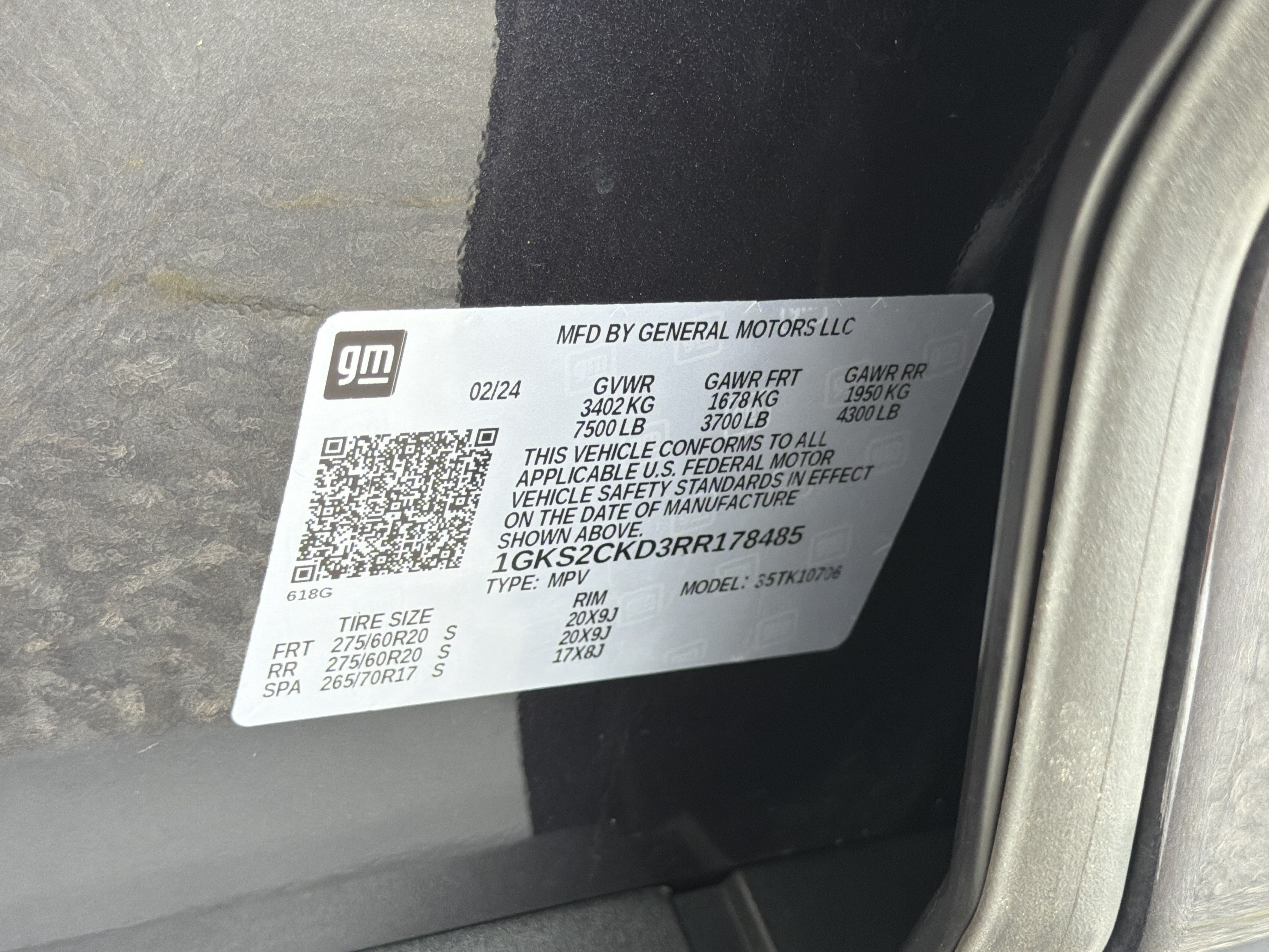 Used 2024 Titanium Rush Metallic GMC AT4 image 35