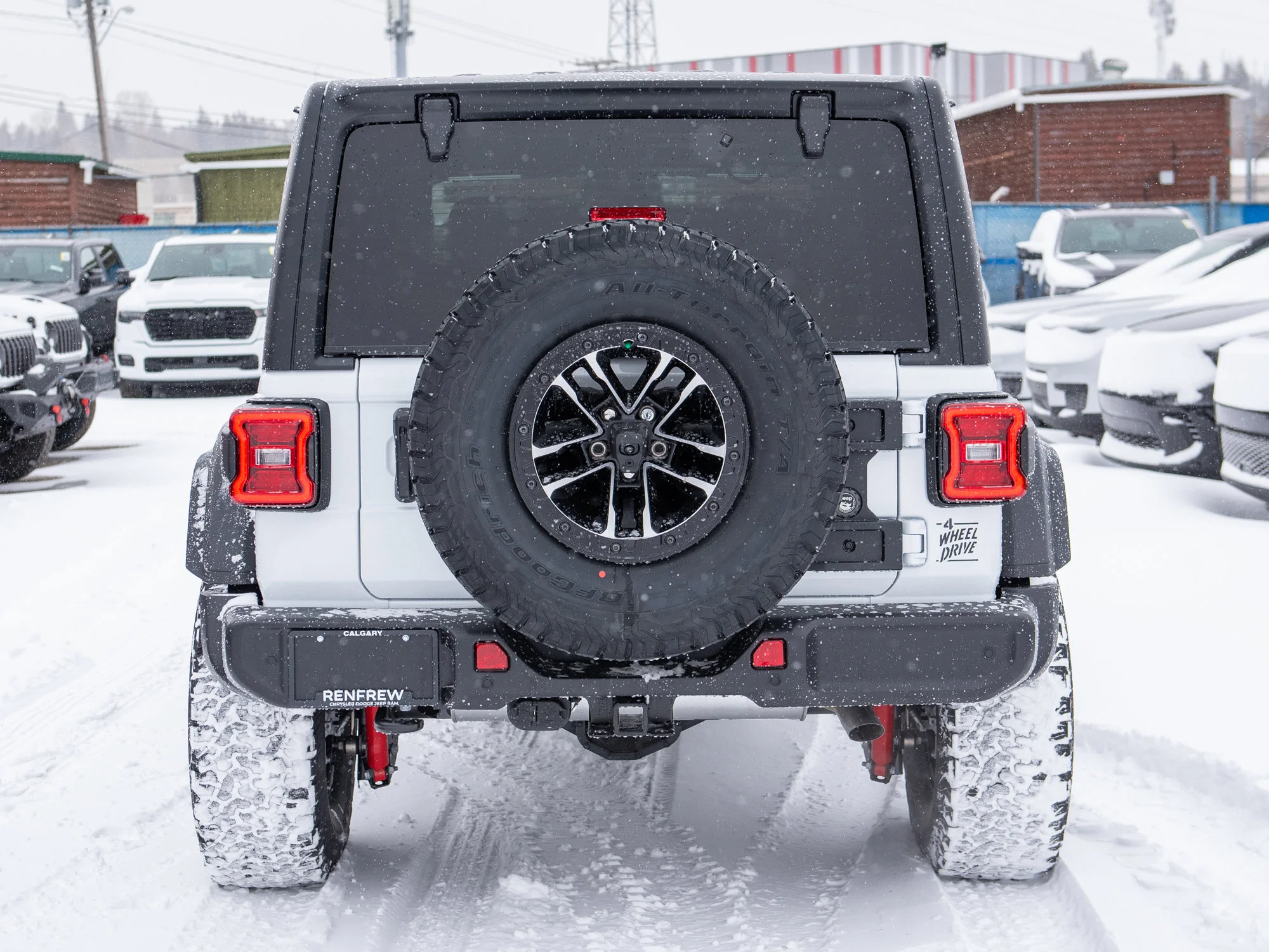 New 2026 White Jeep Willys* 4 Door 4x4, 35 Inch Tires, 4.56 Axle Ratio, Rock Rails image 4