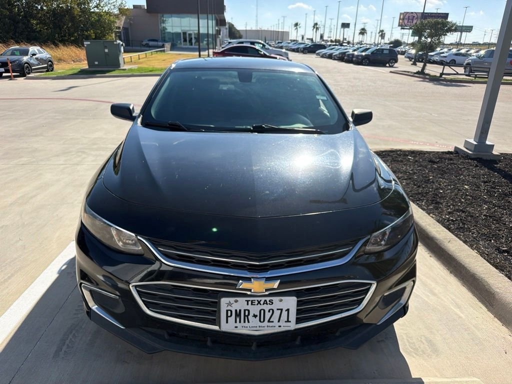 Used 2018 Black Chevrolet LS image 9