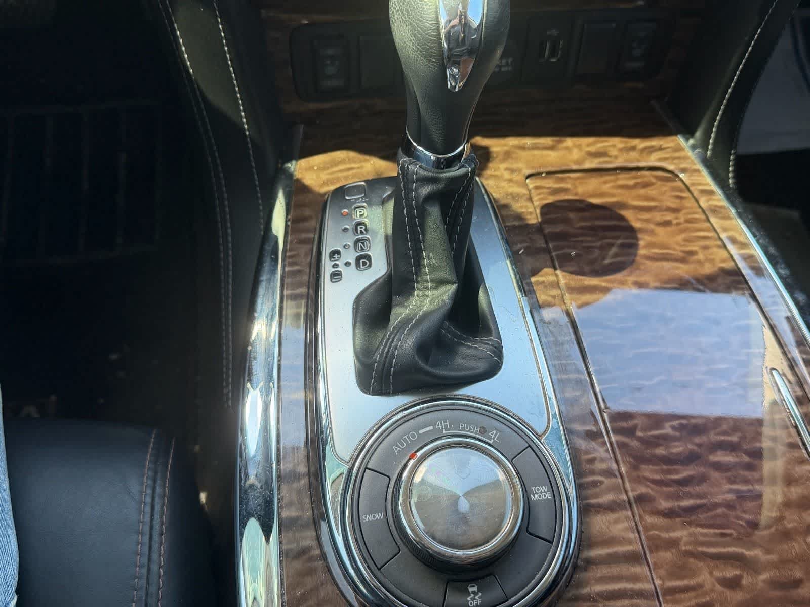 Used 2018 Gun Metallic Nissan SL image 13