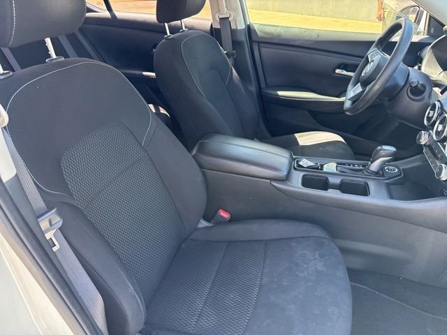 Used 2022 White Nissan S image 13