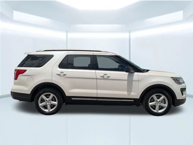 Used 2018 White Ford XLT image 7