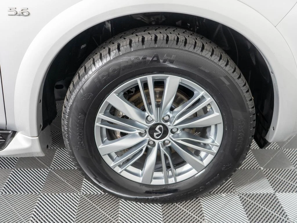 Used 2019 Silver INFINITI LUXE image 35