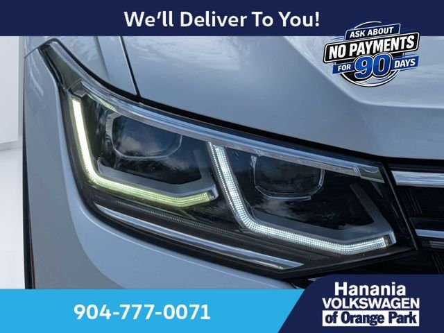 Used 2024 White Volkswagen 2.0T SEL R-Line image 9