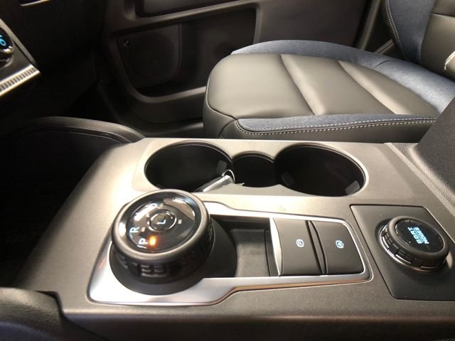 New 2025 Carbonized Gray Metallic Ford Outer Banks® image 19