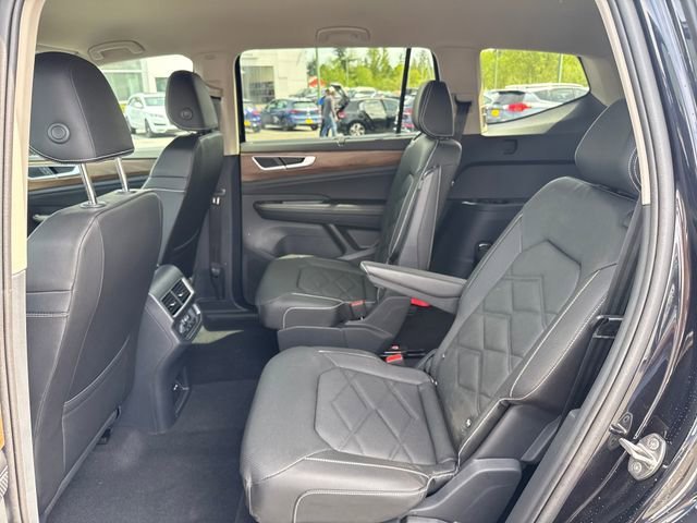 New 2026 Deep Black Pearl Volkswagen 2.0T SE w/Technology image 15