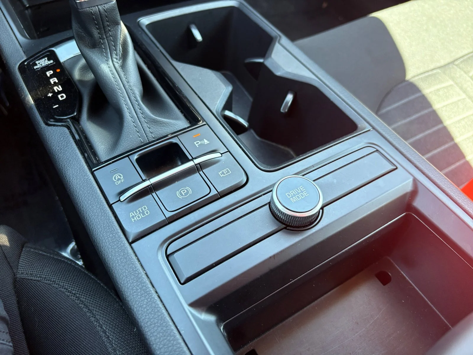 2025 Kia K5 LXS - Photo 24