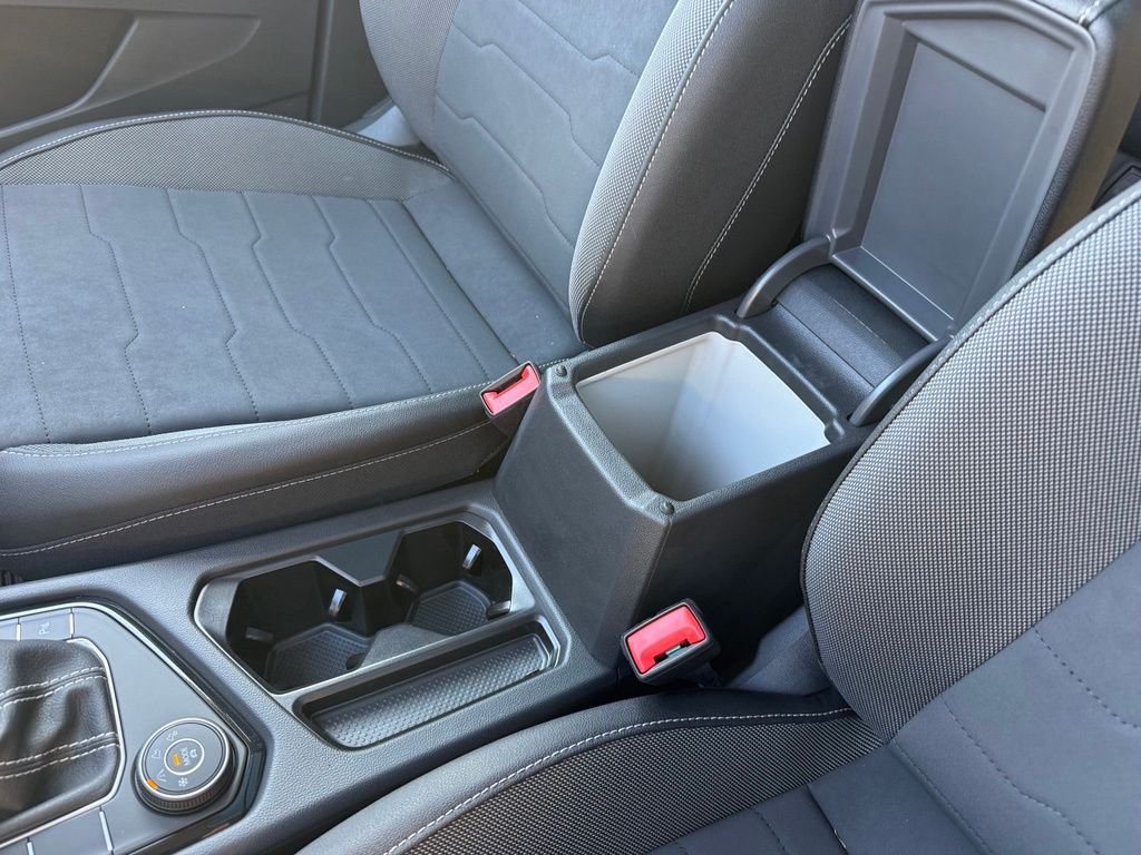 New 2026 Black Volkswagen 1.5T SE Black image 44