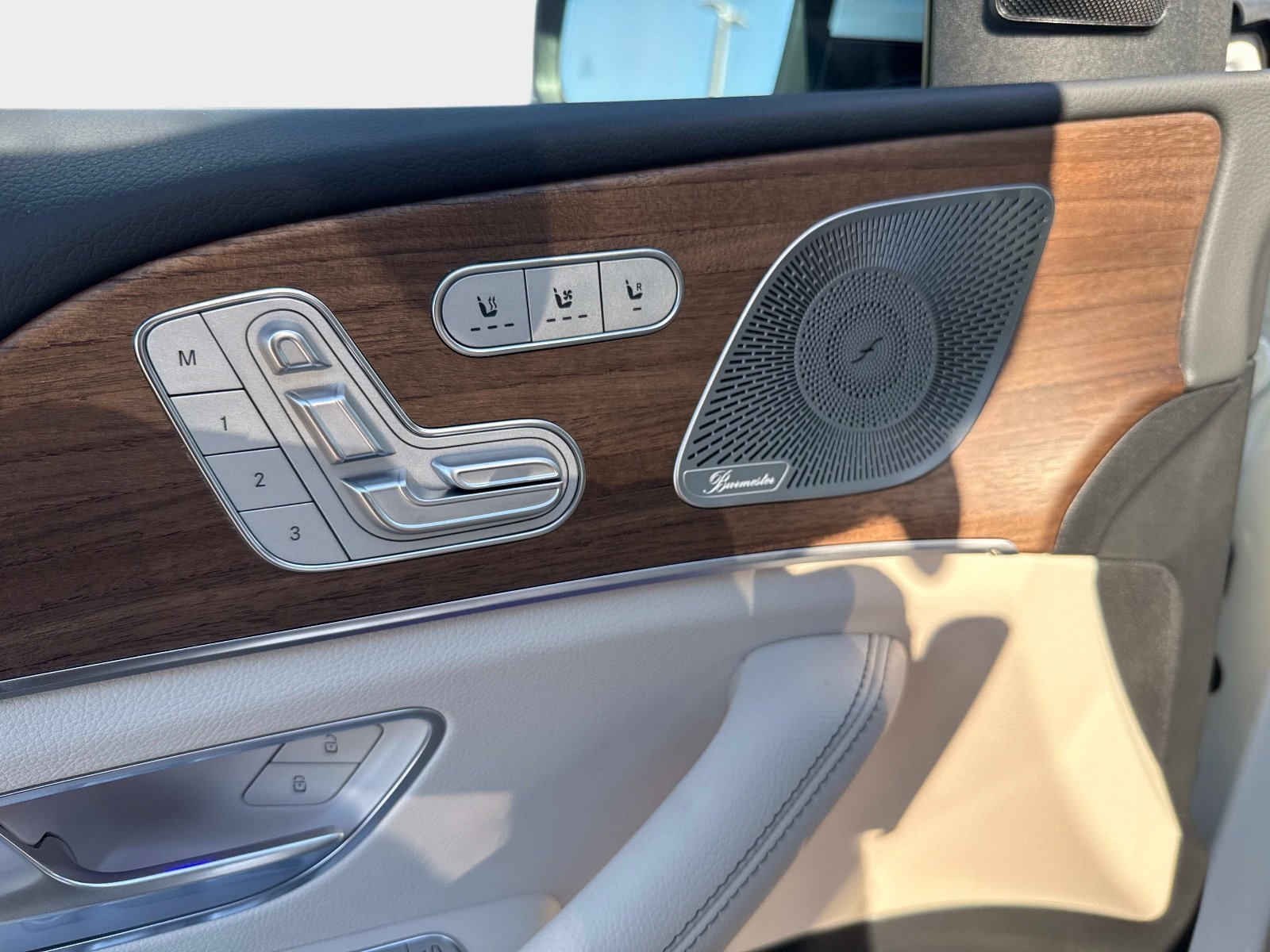 New 2026 Polar White Mercedes-Benz 450 4MATIC® SUV image 20