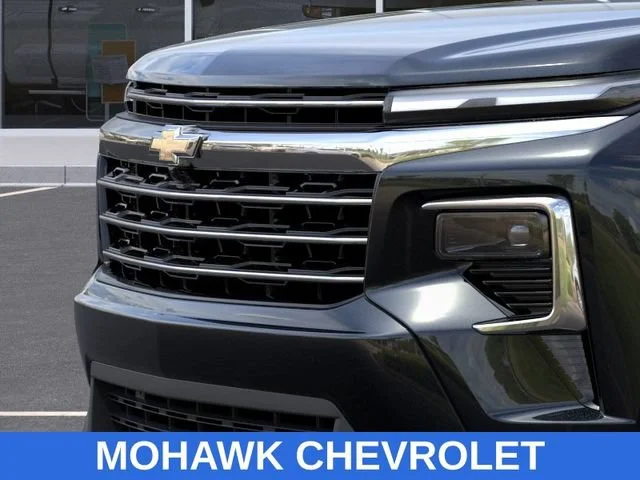 New 2026 Mosaic Black Metallic Chevrolet LT image 13