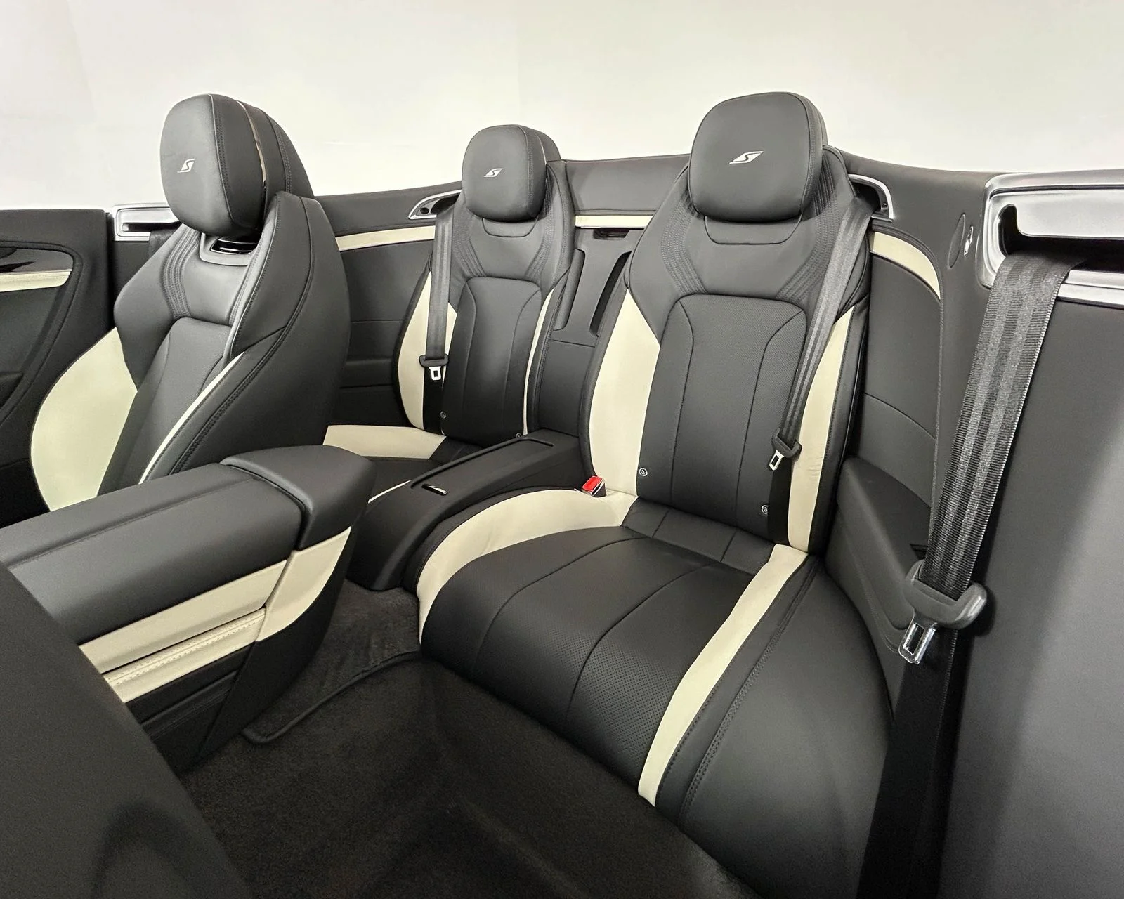 New 2026  Bentley V8 S image 33