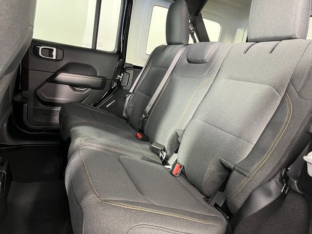 New 2026 Black Clear-Coat Exterior Paint Jeep Sahara image 7