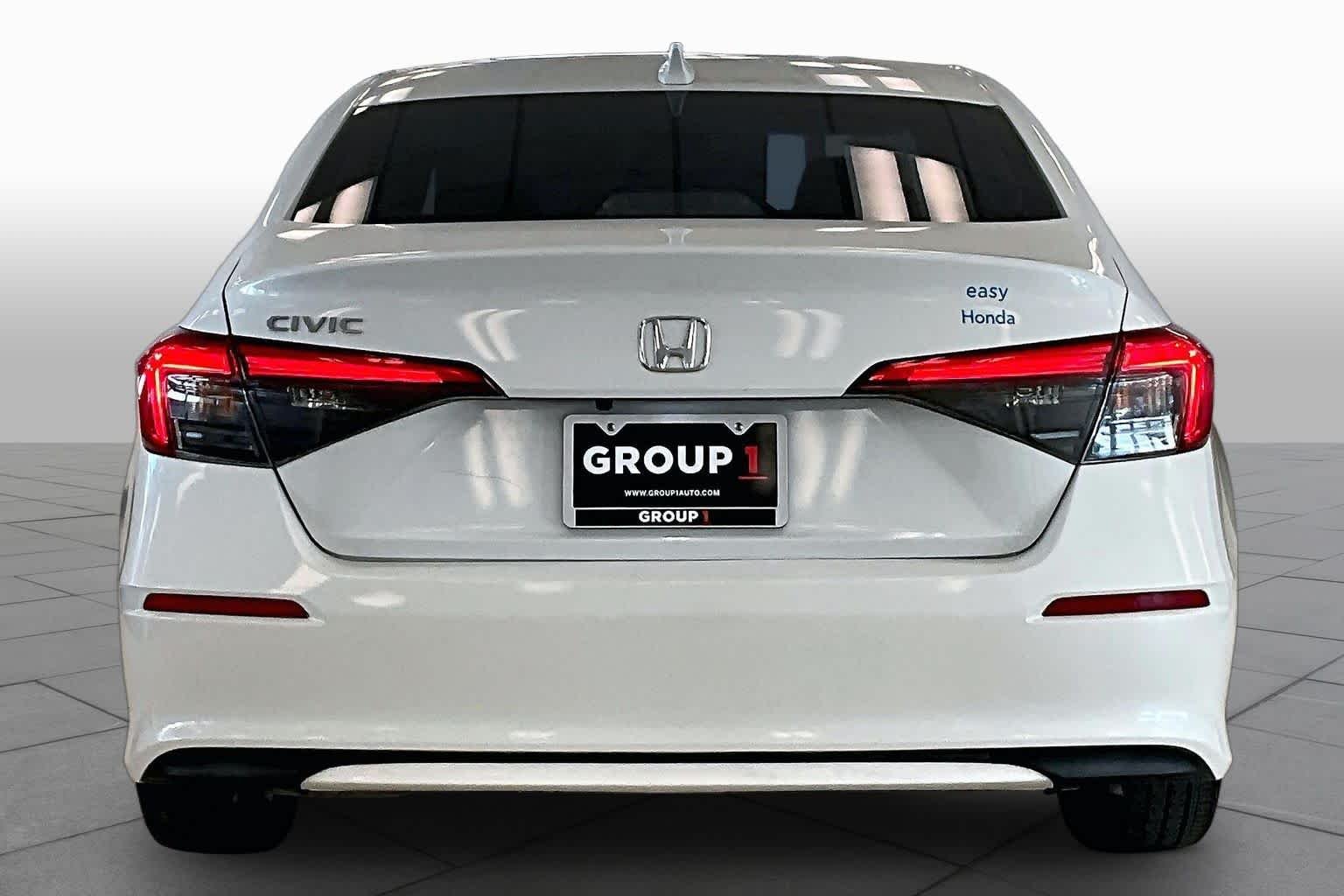 Used 2022 Platinum White Pearl Honda EX image 4