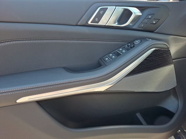 New 2026 Dravit Grey Metallic BMW xDrive40i image 10