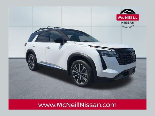 New 2026 Everest White Pearl TriCoat / Super Black Two-tone Nissan Platinum image 1
