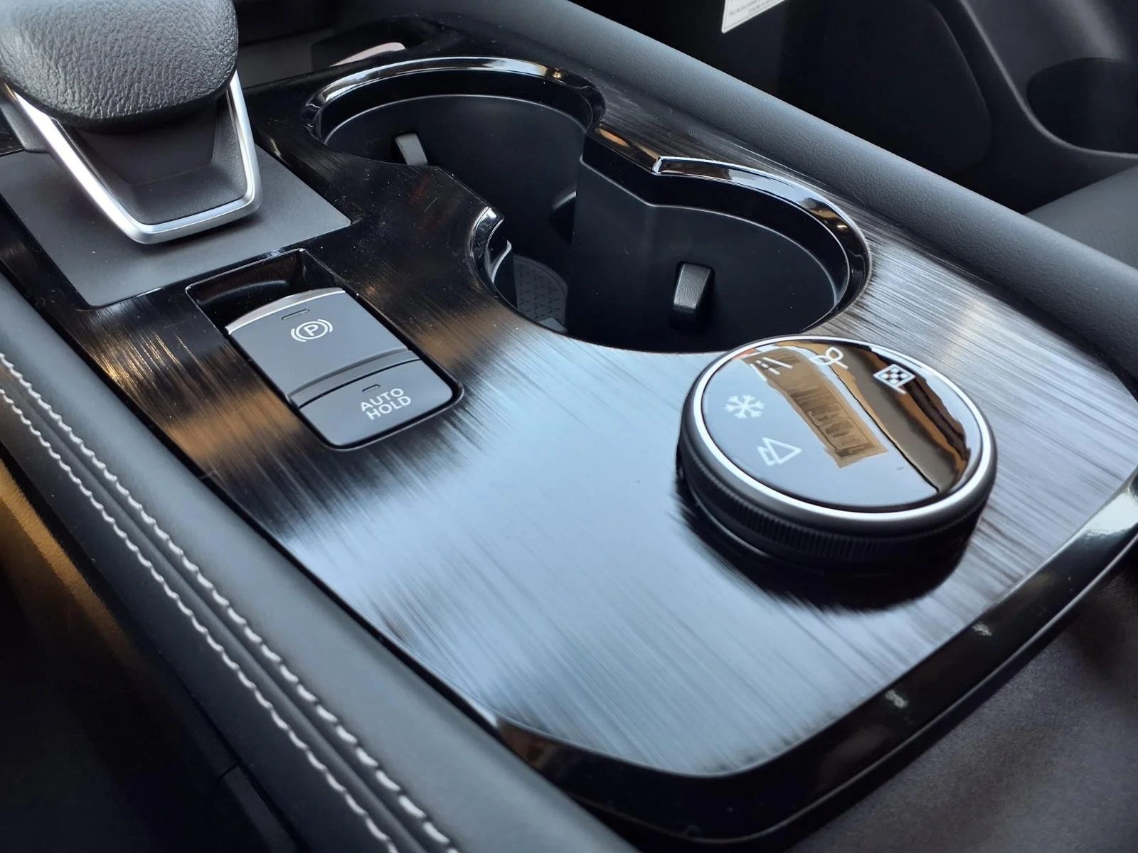 2026 Nissan Rogue Platinum Silver at Robbins Nissan