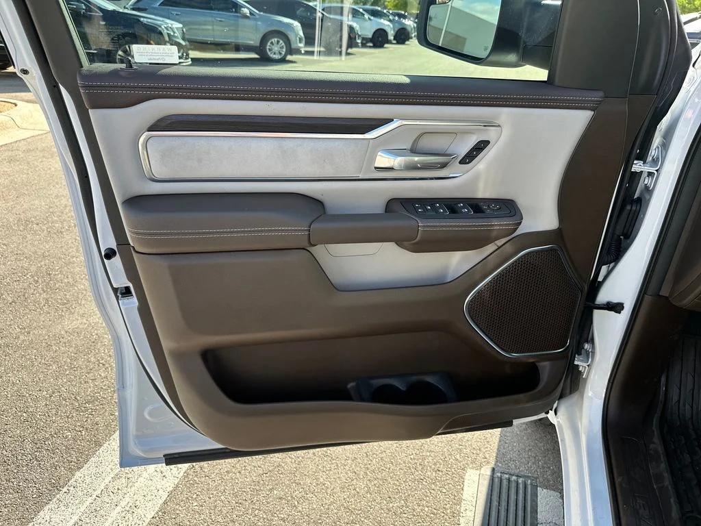 New 2026 Bright White Clear-Coat Exterior Paint RAM Laramie image 18