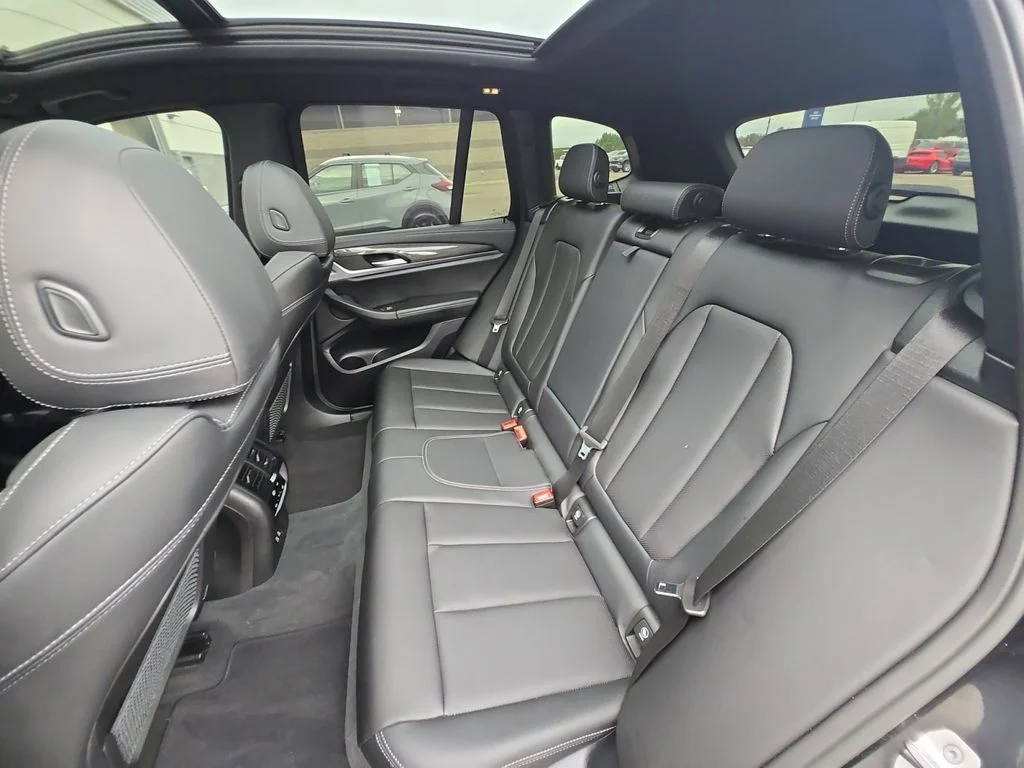 Used 2023 Black BMW M40i image 28