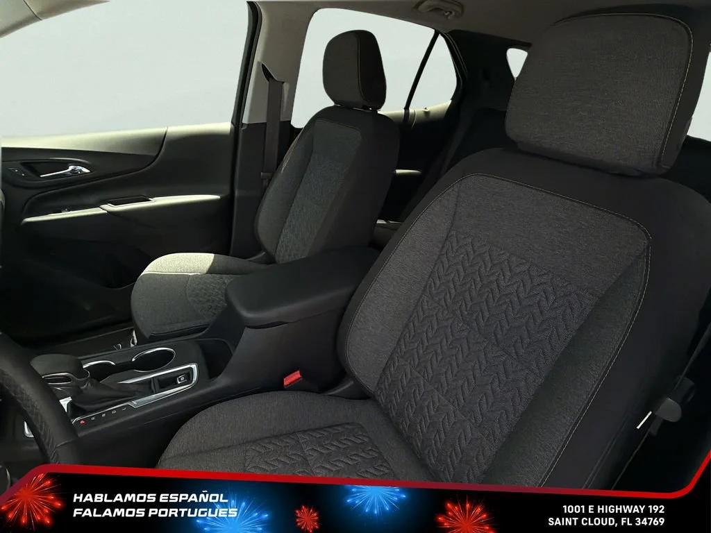 Used 2024 Summit White Chevrolet LT image 21