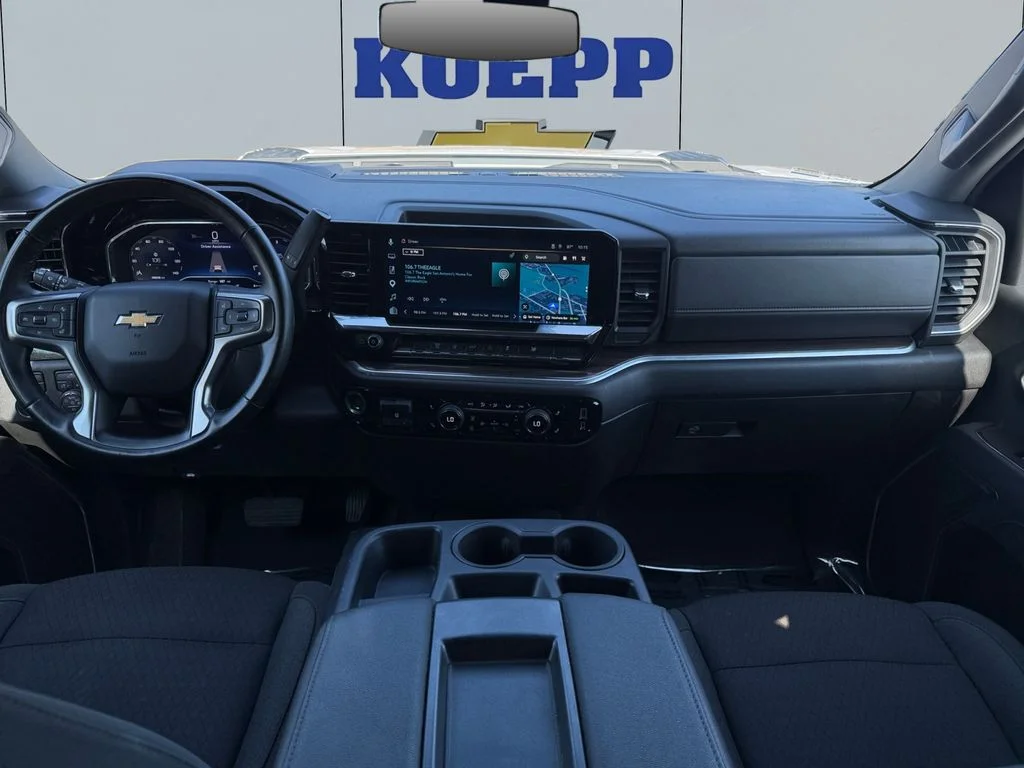 Used 2025 Summit White Chevrolet LT image 12