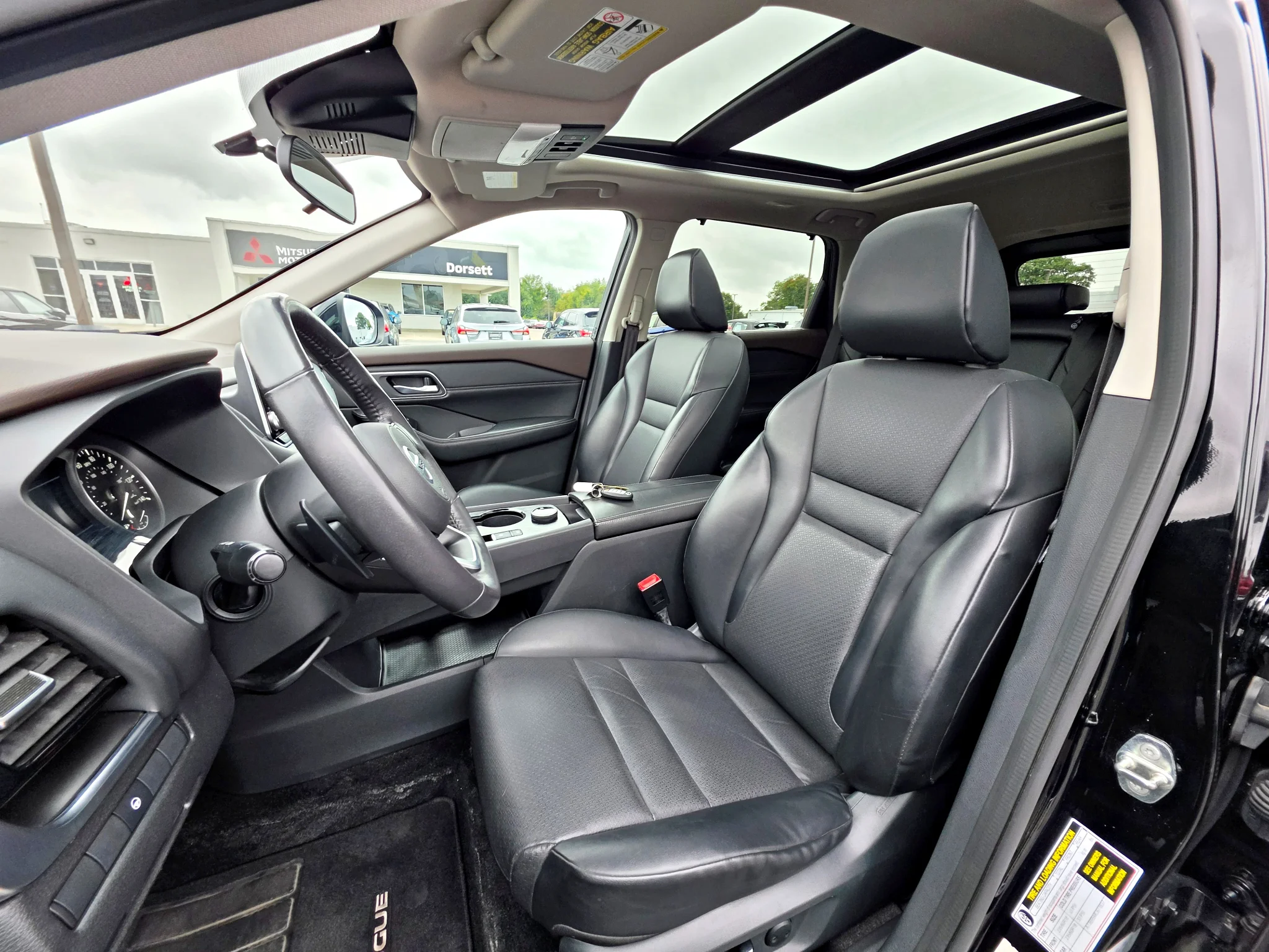 Used 2021 Super Black Nissan SV image 23