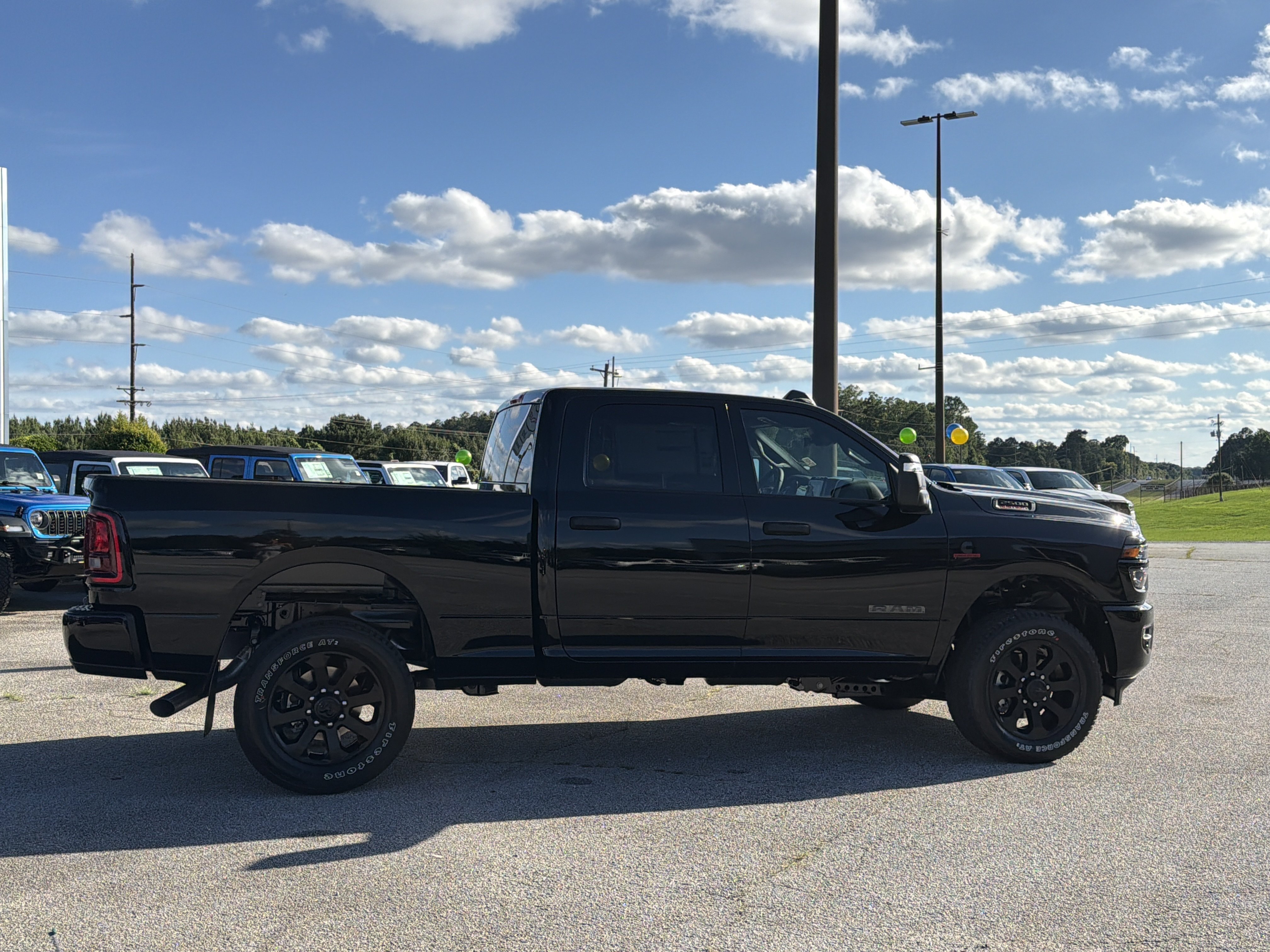 New 2026 Diamond Black Crystal Pearl-Coat Exterior Paint RAM Big Horn image 9