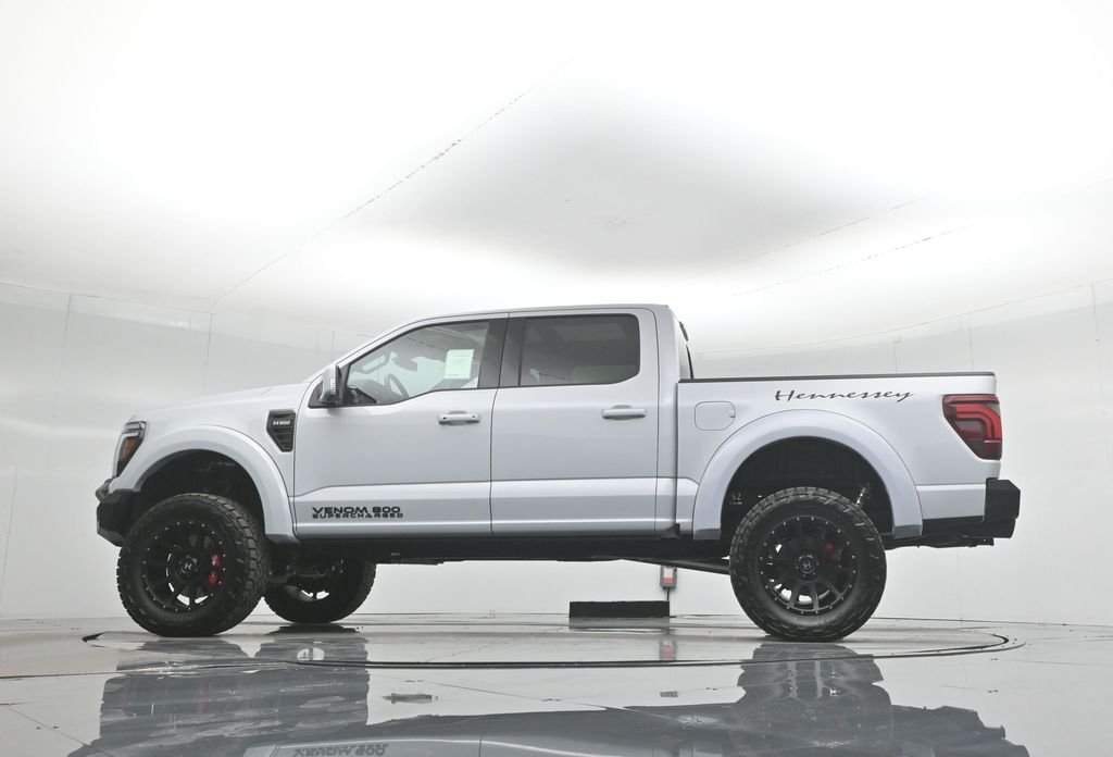 New 2025 Space White Metallic Ford Lariat image 55