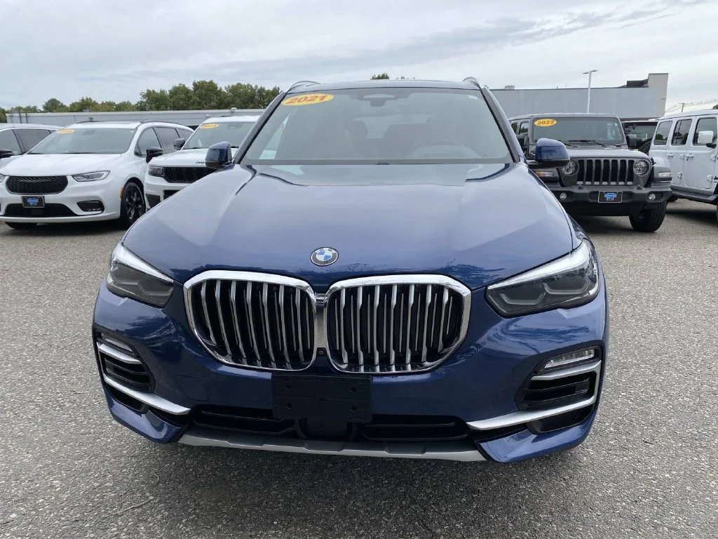 Used 2021 Blue BMW xDrive40i image 9
