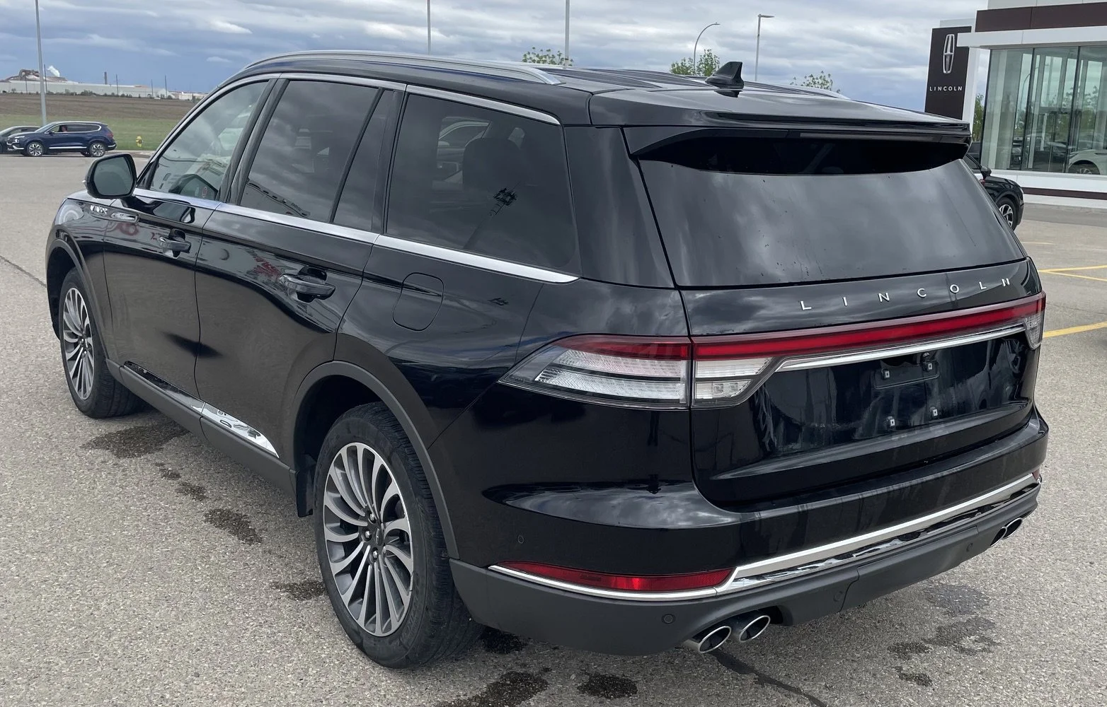 Used 2020 Black Lincoln RESERVE AWD **New Arrival** image 3