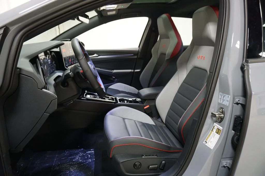 New 2026 Moonstone Gray Volkswagen SE image 10