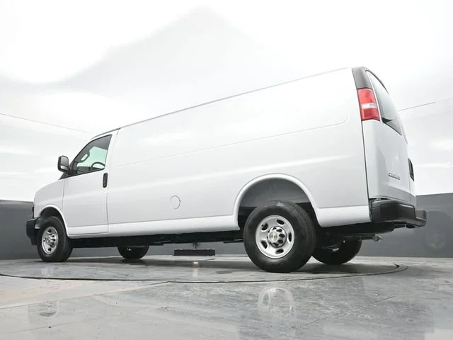 2026 Chevrolet Express Cargo Work Van - Photo 19