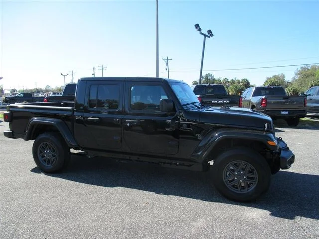 New 2026 Black Clear-Coat Exterior Paint Jeep Sport S image 2