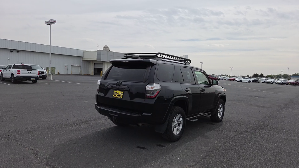 Used 2019 Black Toyota SR5 Premium image 8