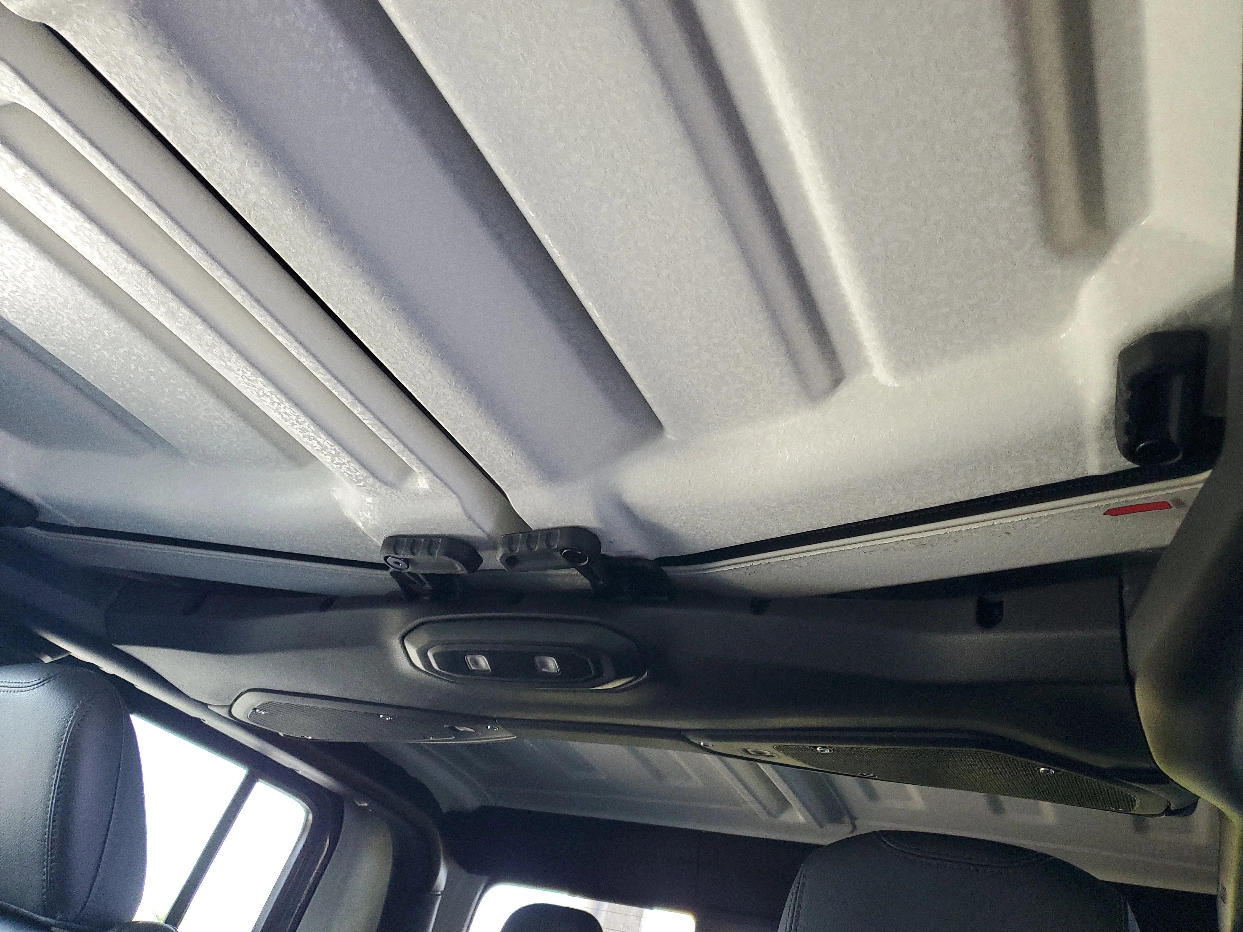 New 2026 Anvil Clear-Coat Exterior Paint Jeep Sahara image 21
