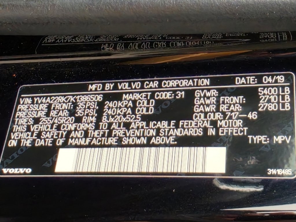 Used 2019 Onyx Black Metallic Volvo T6 Momentum image 36