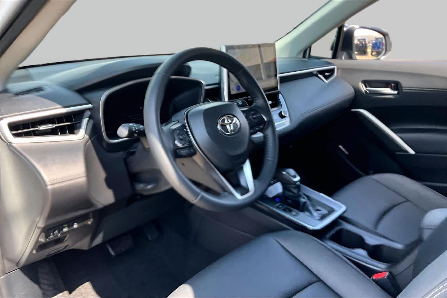 Certified Used 2026 Wind Chill Pearl Toyota XLE image 18