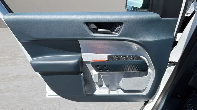 Used 2024 White Ford XLT image 18