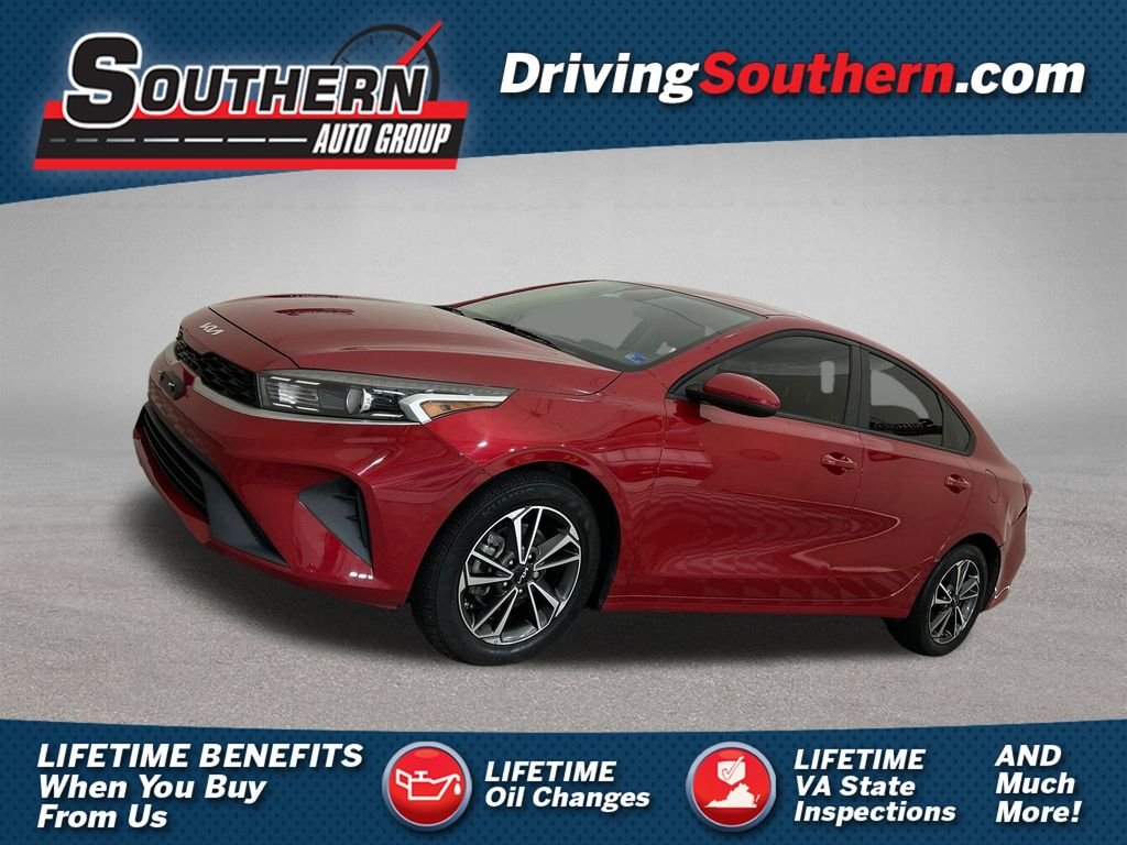 Used 2023 Red Kia LXS image 1