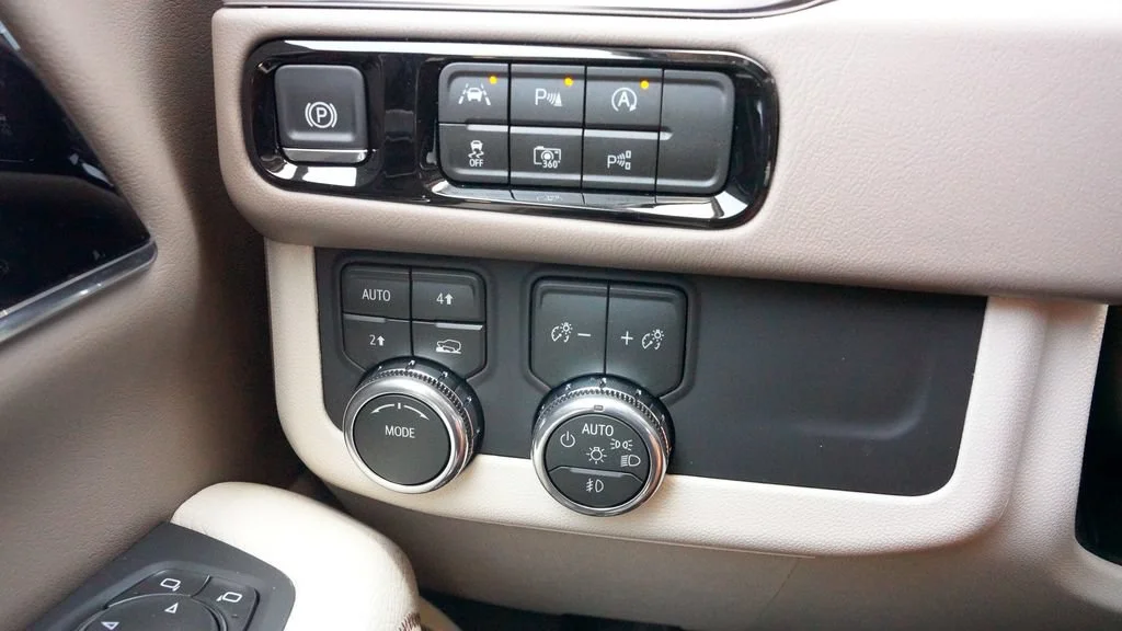 New 2026 Glacier White Tricoat GMC Denali image 15