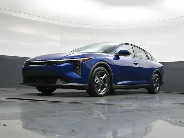 Used 2025 Blue Kia LXS image 37