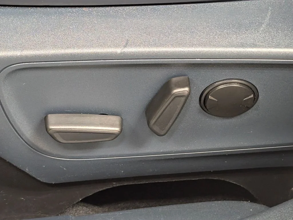Certified Used 2022 Iconic Silver Metallic Ford Lariat image 11