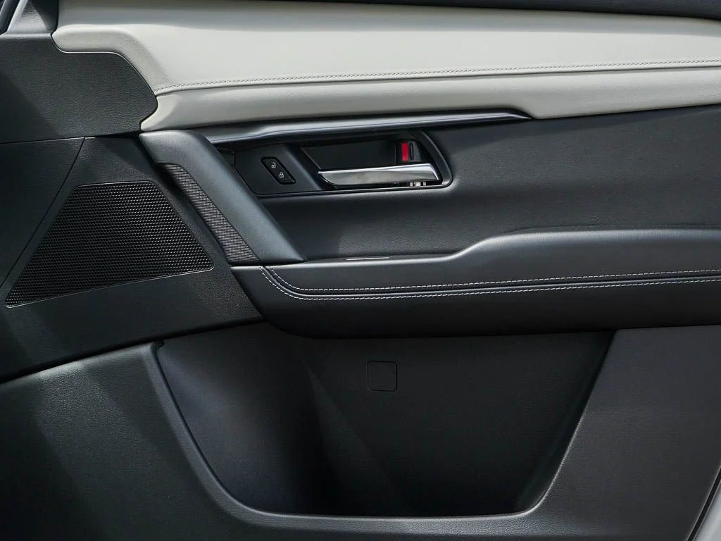 New 2026 Machine Gray Metallic Mazda 2.5 S Select AWD image 9