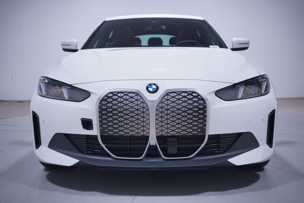 New 2026 Alpine White BMW eDrive40 image 4