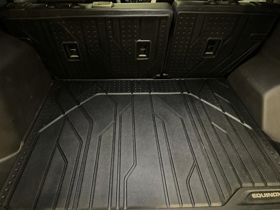 Used 2024 Gray Chevrolet Premier image 15