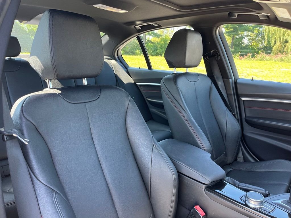 Used 2018 Mineral Grey Metallic BMW 330i xDrive image 26
