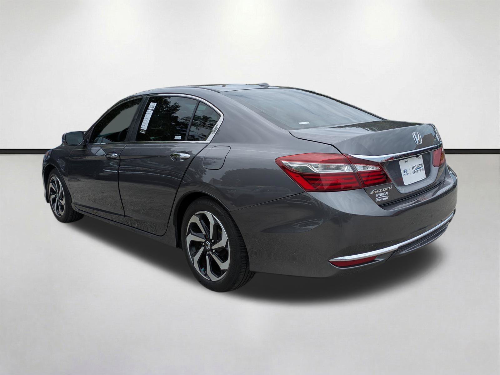 Used 2017 Gray Honda EX-L image 7